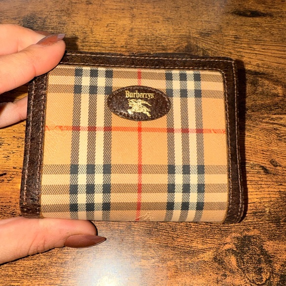 Burberry Checkered Brown and Tan vintage bag and matching wallet! - Picture 2 of 14